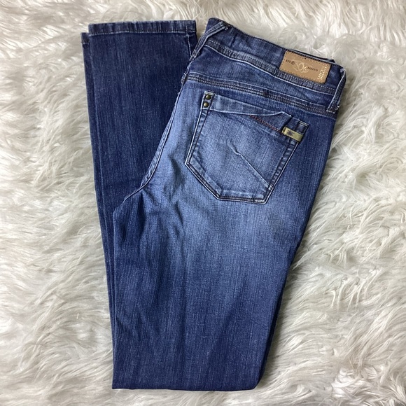 Divine Rights Lust - Picture 2 of 3